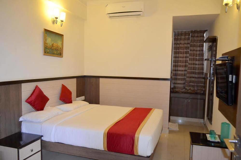 Comfort Inn Lucknow Exterior foto